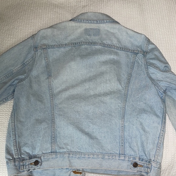 VINTAGE LEVI JEAN JACKET. Unique jacket. - Picture 3 of 5